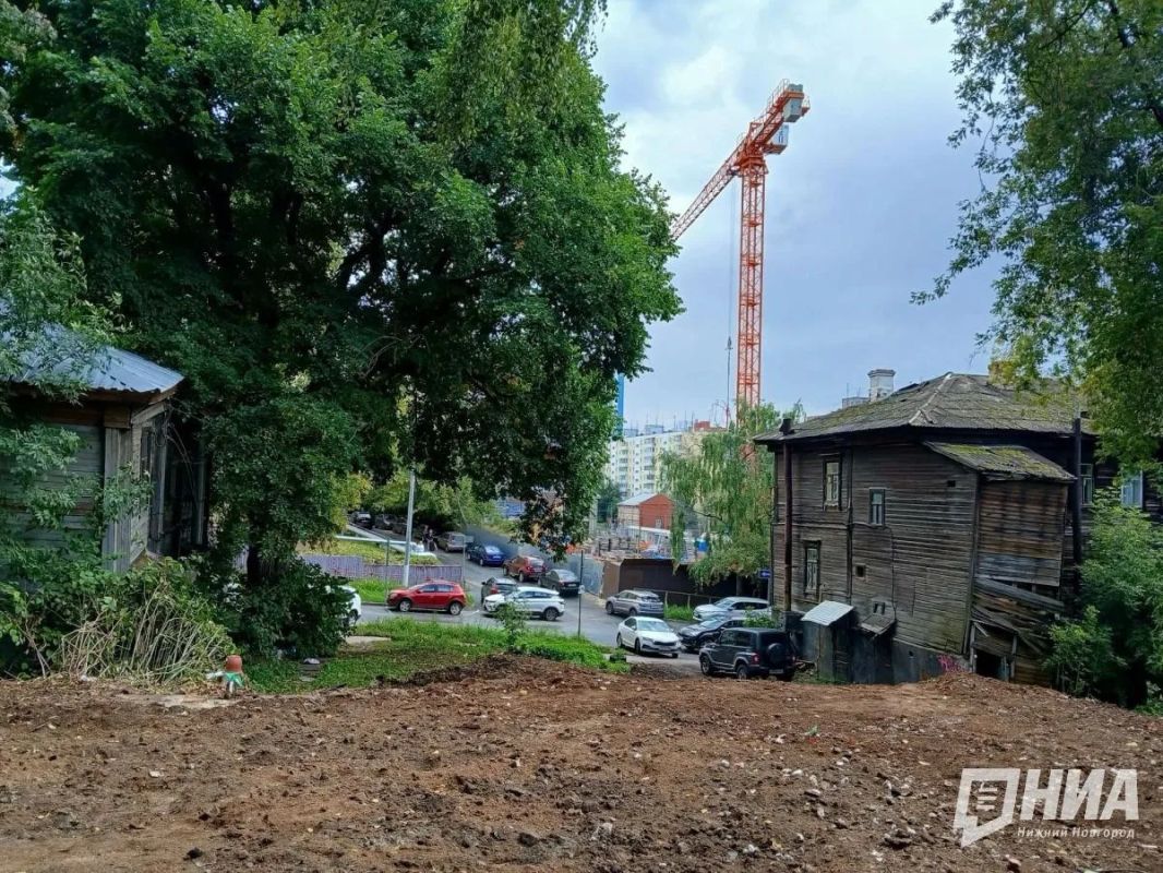 Рядом с «Нижполиграфом» освобождают площадку под новую гостиницу Рядом с «Нижполиграфом» освобождают площадку под новую гостиницу