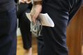 В Дзержинске полицейские раскрыли серию мошенничеств под предлогом оплаты такси