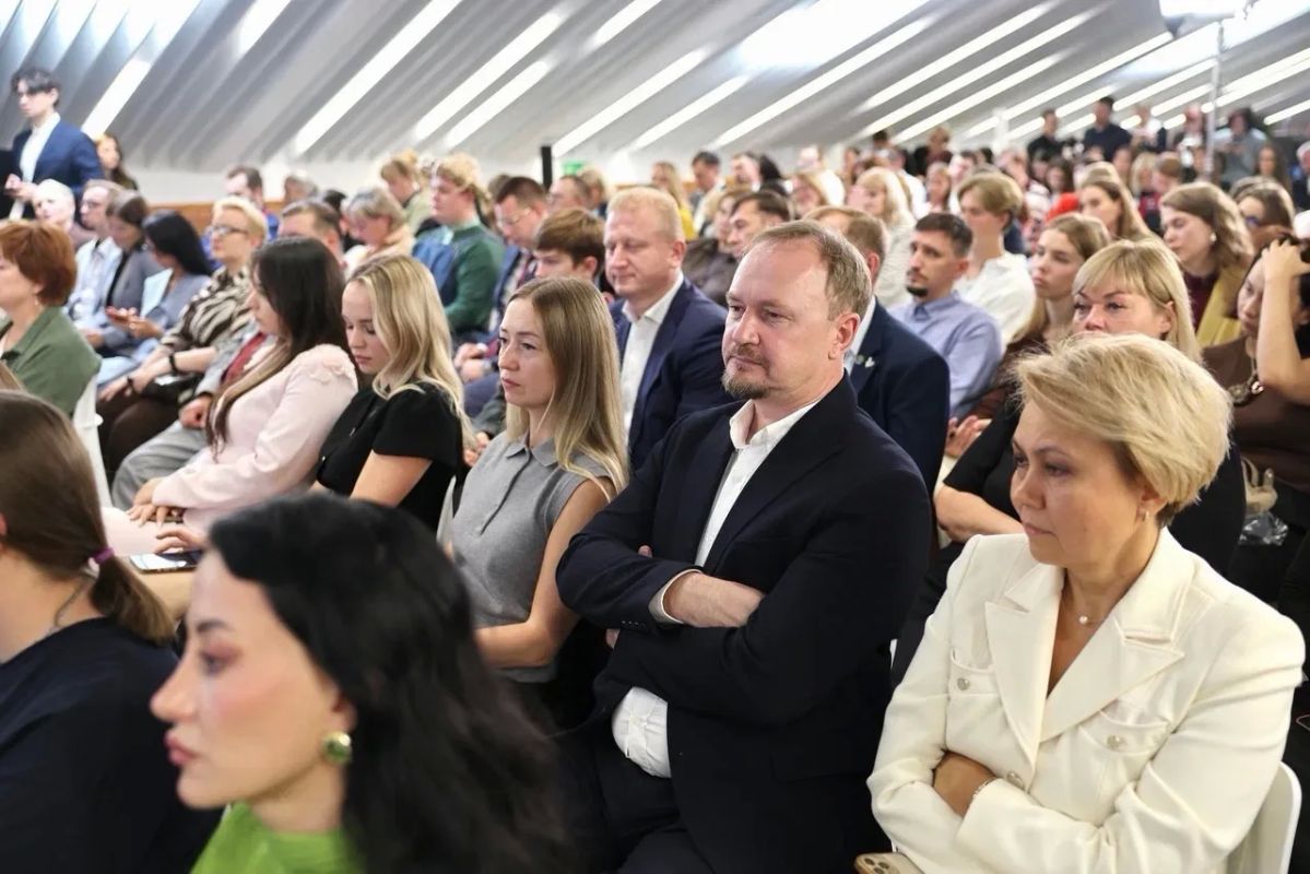 Глеб Никитин: Принял участие в сессии форума АСИ «Сильные идеи для нового времени», посвященной социальным инновациям Глеб Никитин: Принял участие в сессии форума АСИ «Сильные идеи для нового времени», посвященной социальным инновациям