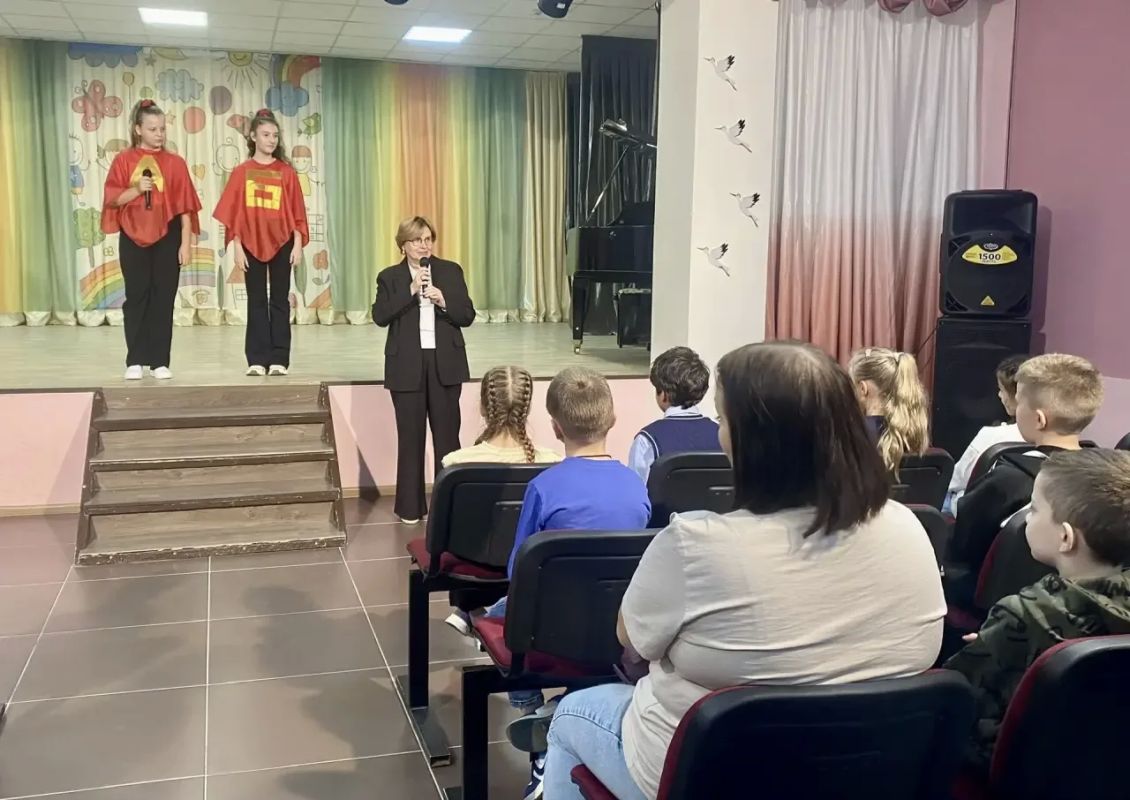 Депутаты городской Думы поддержали благотворительную акцию «Собери ребенка в школу» Депутаты городской Думы поддержали благотворительную акцию «Собери ребенка в школу»