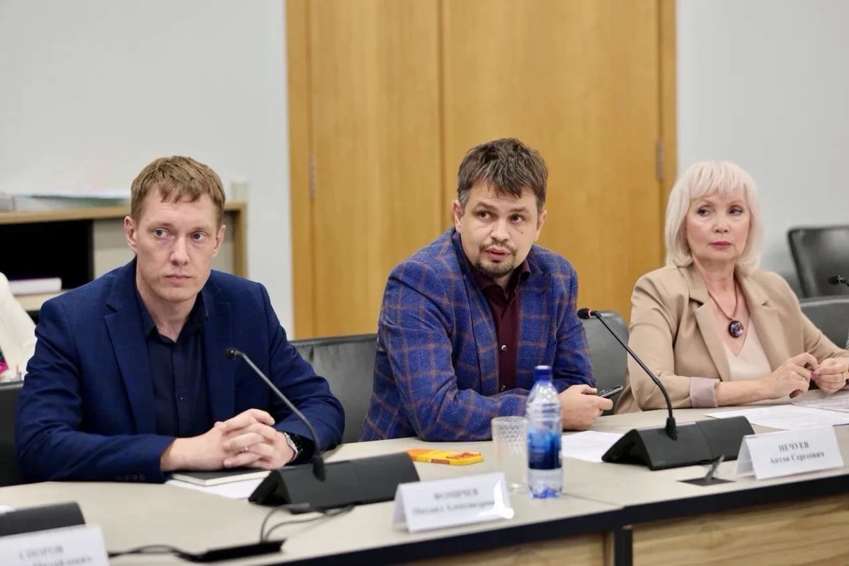 Глеб Никитин: На очередном заседании оперштаба поручил профильным ведомствам проработать региональные меры поддержки предпринимателей, пострадавших после серии атак на логистические центры Wildberries Глеб Никитин: На очередном заседании оперштаба поручил профильным ведомствам проработать региональные меры поддержки предпринимателей, пострадавших после серии атак на логистические центры Wildberries