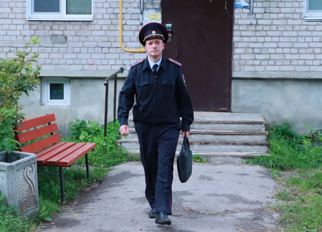«Служба участкового - моё призвание»: Александр Жулин представляет Городец во II этапе конкурса «Народный участковый 2026» «Служба участкового - моё призвание»: Александр Жулин представляет Городец во II этапе конкурса «Народный участковый 2026»