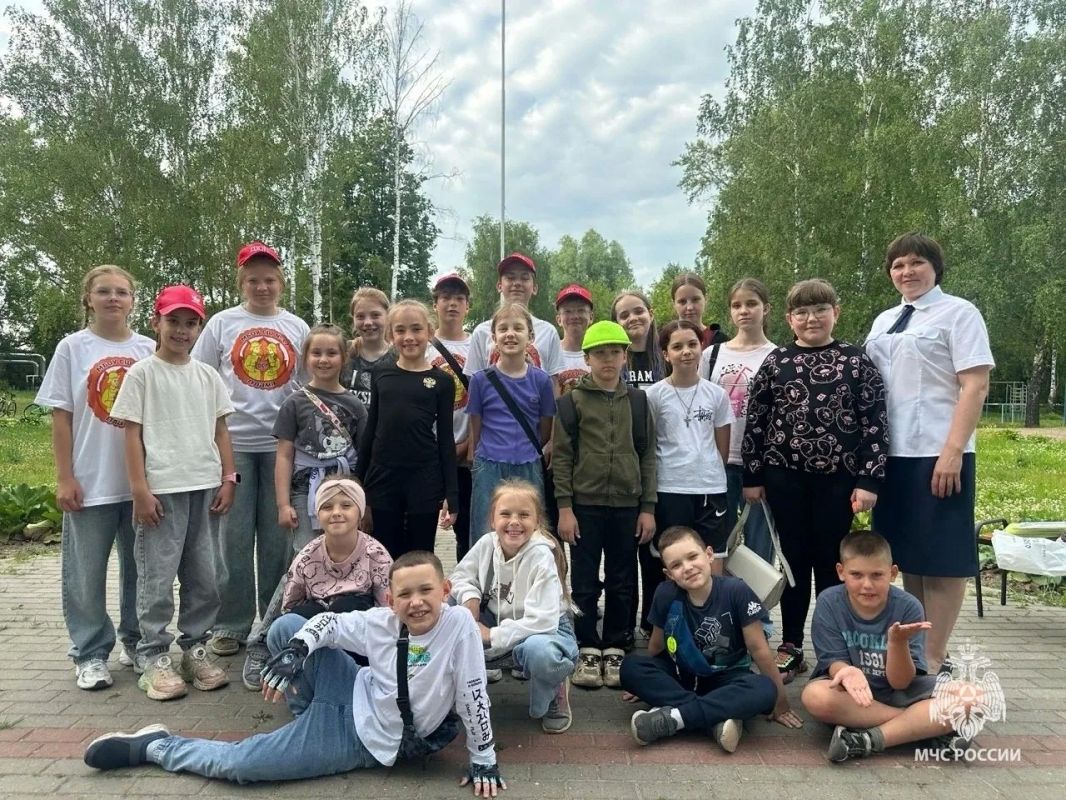 Акция «Мои безопасные каникулы»: более 3000 детей Выксы научились спасать жизни Акция «Мои безопасные каникулы»: более 3000 детей Выксы научились спасать жизни
