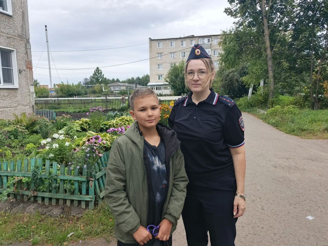 Полицейские Перевозского округа помогли детям собраться в школу Полицейские Перевозского округа помогли детям собраться в школу