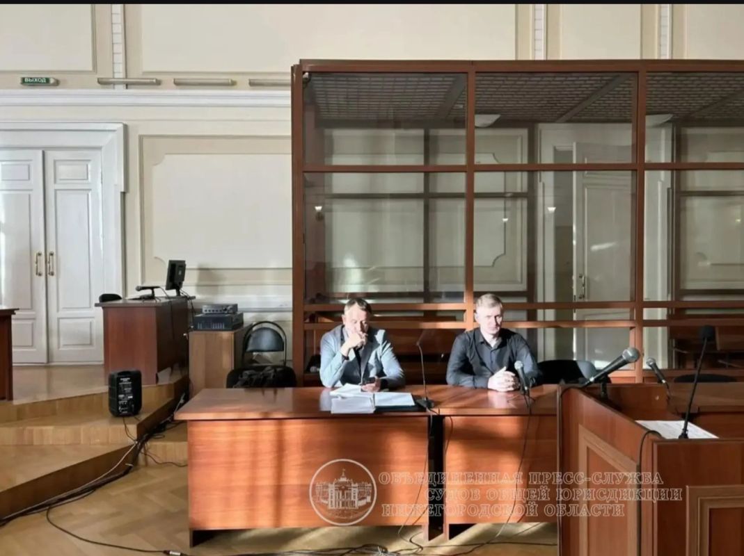 Нижнем приговор суда выслушал директор филиала Нижегородпассажиравтотранса, который незаконно премировал подчинённых, а деньги забирал себе