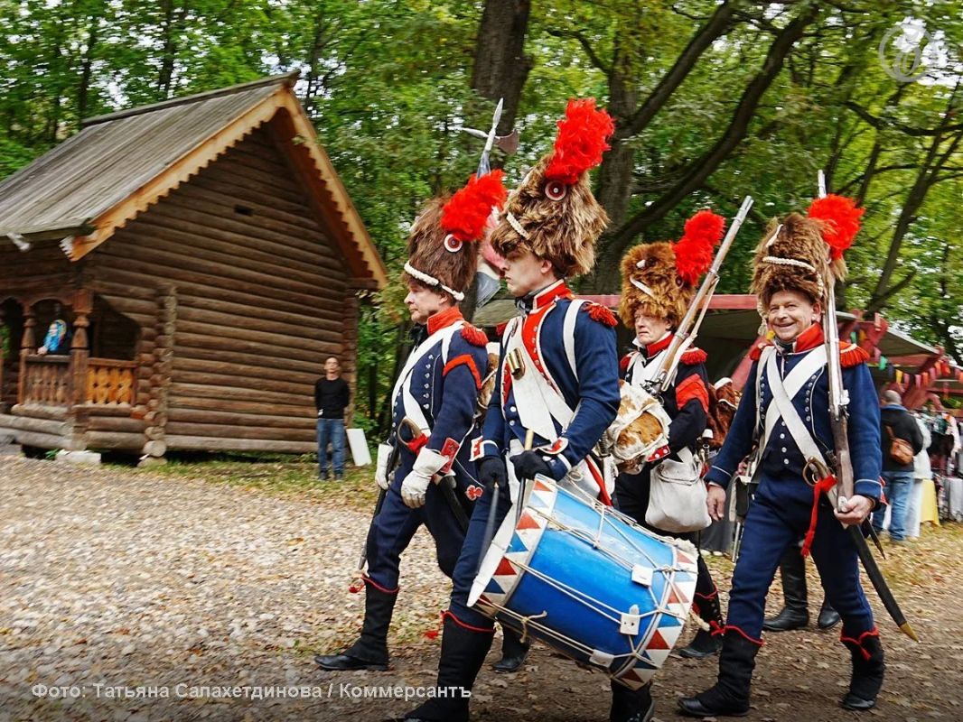 В музее деревянного зодчества «Щелоковский хутор» 12–13 сентября прошел фестиваль клубов исторической реконструкции «Приволжский штандарт» В музее деревянного зодчества «Щелоковский хутор» 12–13 сентября прошел фестиваль клубов исторической реконструкции «Приволжский штандарт»