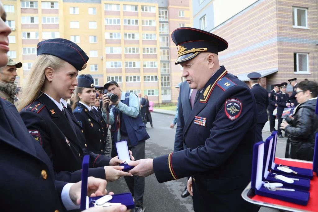 В Сарове открыт новый служебный дом для сотрудников ОВД на 72 квартиры В Сарове открыт новый служебный дом для сотрудников ОВД на 72 квартиры