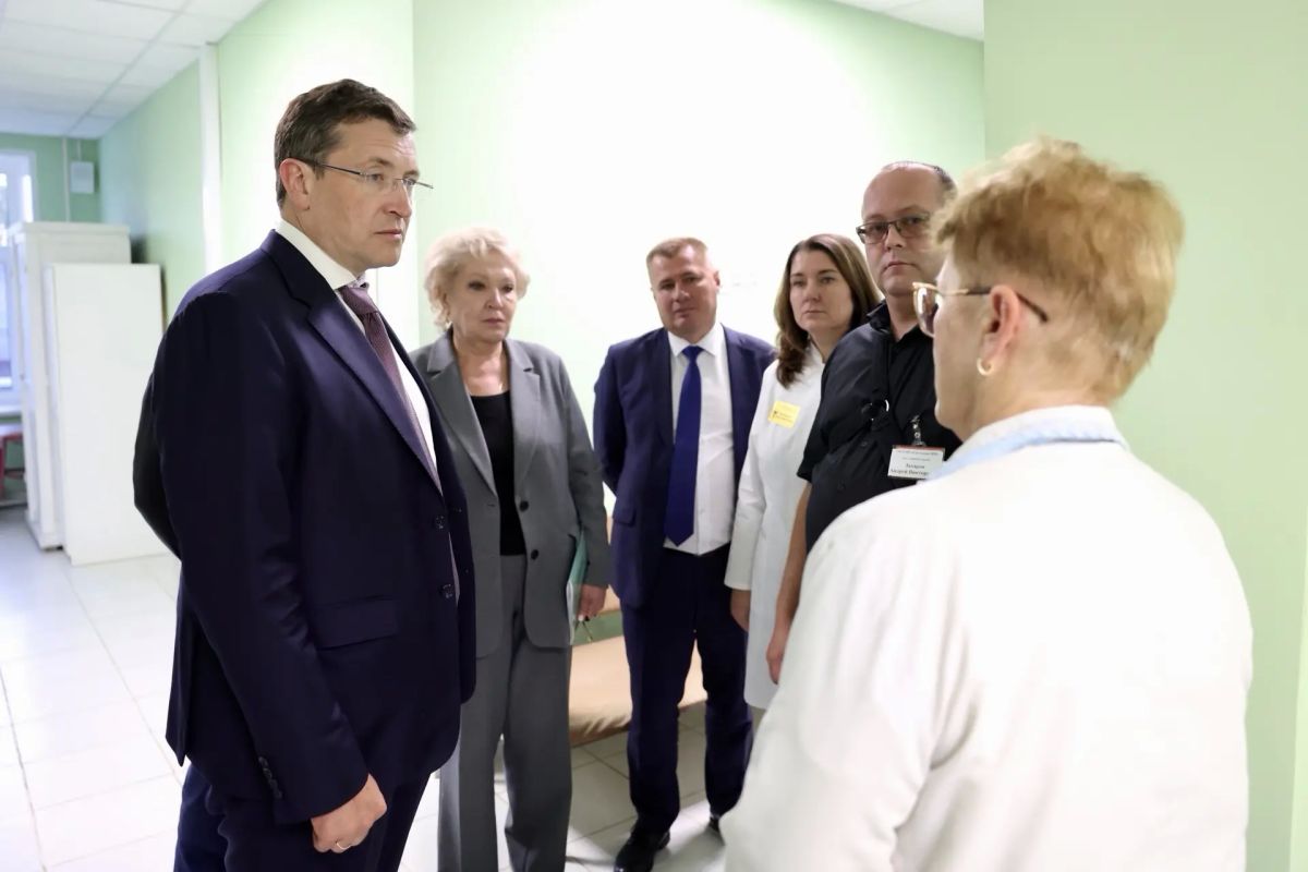 Глеб Никитин: Посетил Сокольскую ЦРБ. Пообщался с врачами
