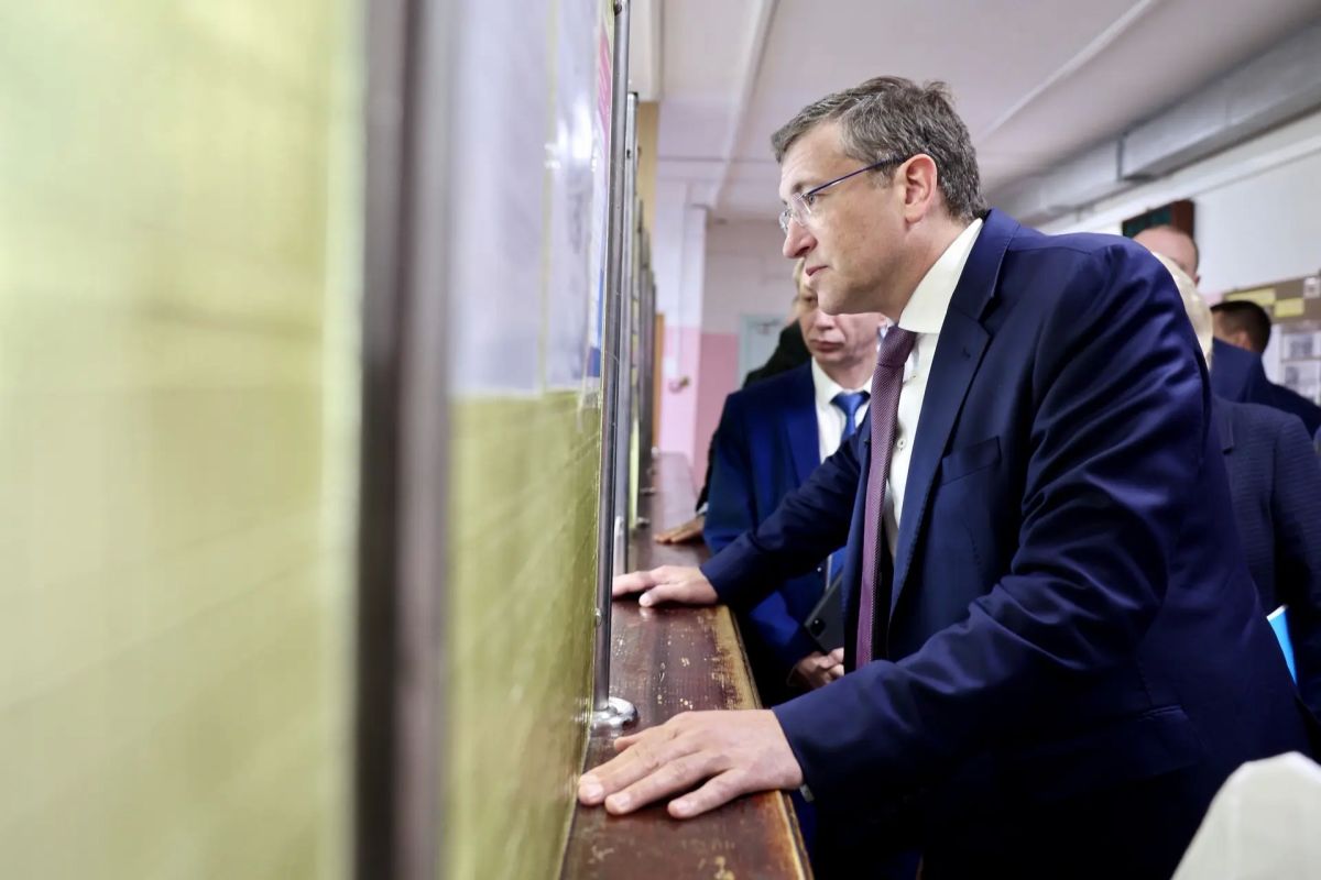 Глеб Никитин: Посетил амбулаторию в поселке Сява, которая входит в Покровский межрайонный медицинский центр Глеб Никитин: Посетил амбулаторию в поселке Сява, которая входит в Покровский межрайонный медицинский центр