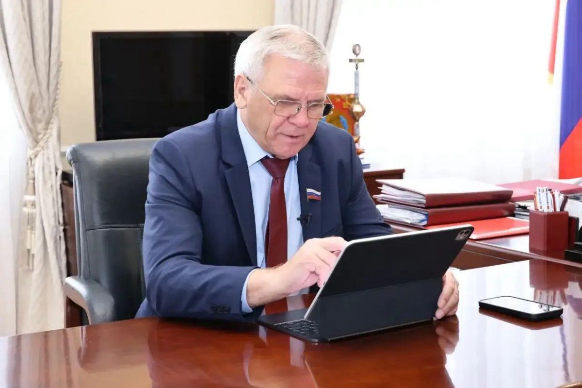 Спикер регионального парламента Евгений Люлин тоже проголосовал, только не на участке, а дистанционно