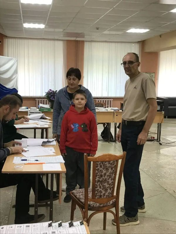 Голосование по-семейному!. Для многих избирателей голосование – не просто слово Голосование по-семейному!. Для многих избирателей голосование – не просто слово