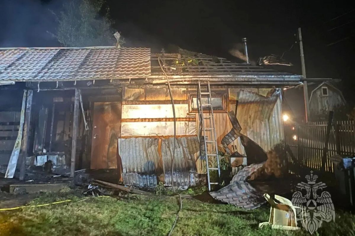 Троих человек, включая ребенка, спасли из страшного пожара в Нижнем Новгороде