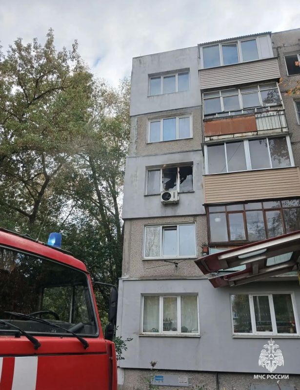 В Нижнем Новгороде пожарные спасли 8 человек из горящей многоэтажки В Нижнем Новгороде пожарные спасли 8 человек из горящей многоэтажки