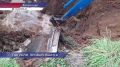 Спасатели извлекли тела погибших из автомобиля, который провалился в наполненный водой карстовый провал