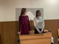 Суд официально расторг брак Алибасова-младшего и его десятой жены Арины, сообщил корреспондент РЕН ТВ из зала суда