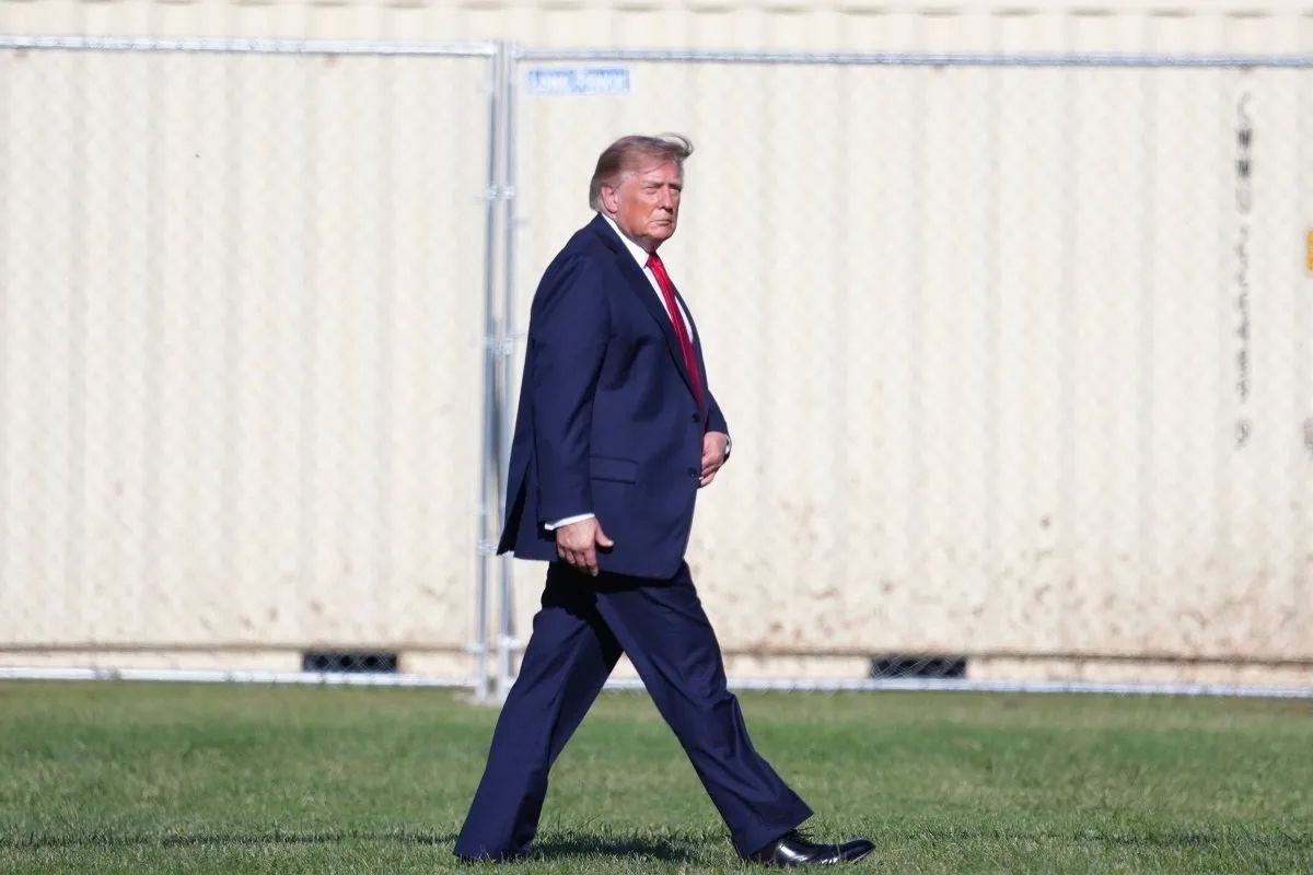 В канун российских выборов президент США Дональд Трамп подписал закон о так называемых «адских санкциях» против нашей страны