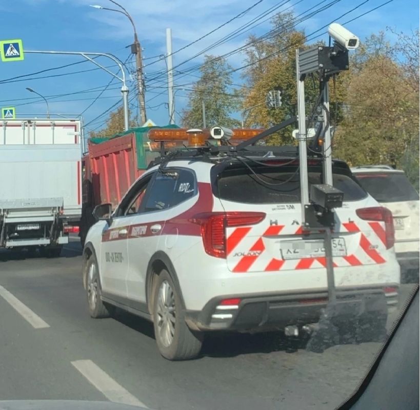 Внимание, вопрос знатокам: что это за машина?