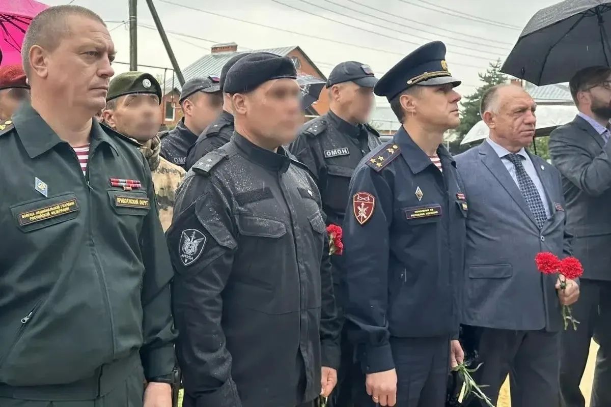 В Саранском электромеханическом колледже открыт мурал старшему прапорщику Игорю Паничкину В Саранском электромеханическом колледже открыт мурал старшему прапорщику Игорю Паничкину