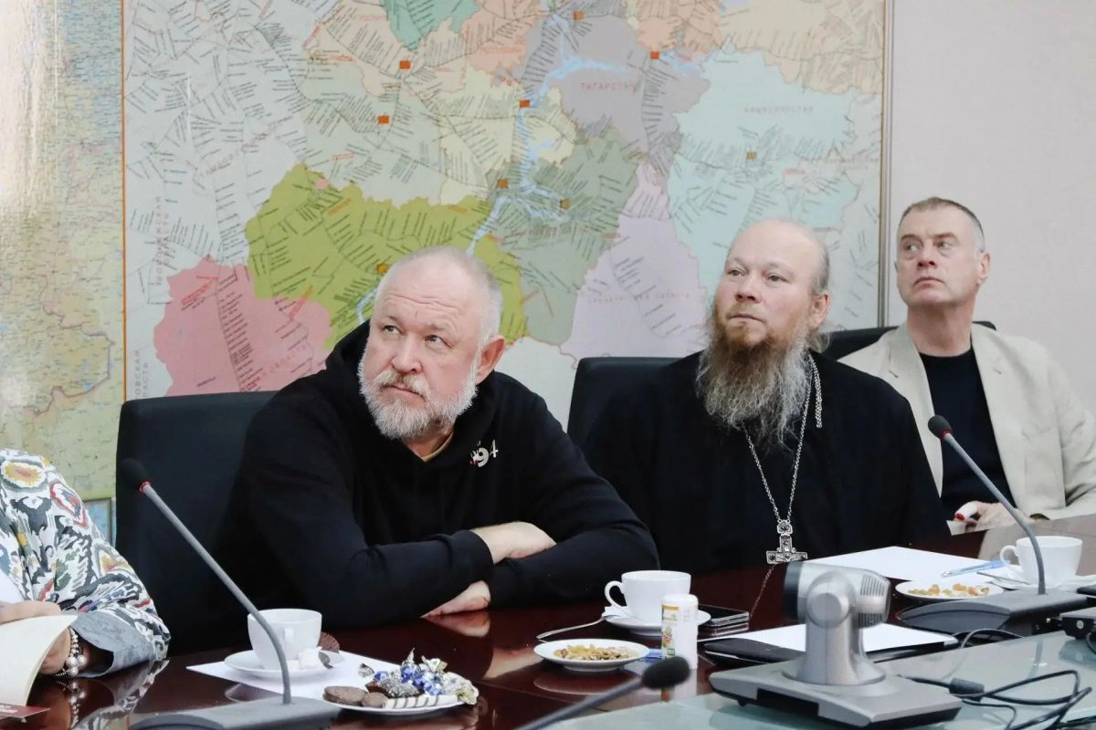 В Нижнем Новгороде состоялось очередное заседание Общественного совета при УТ МВД России по ПФО В Нижнем Новгороде состоялось очередное заседание Общественного совета при УТ МВД России по ПФО
