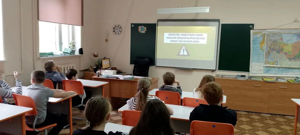 Сегодня в нашей школе в рамках штабной тренировки по ГО прошел Всероссийский открытый урок культуры безопасности, приуроченный ко Дню гражданской обороны РФ Сегодня в нашей школе в рамках штабной тренировки по ГО прошел Всероссийский открытый урок культуры безопасности, приуроченный ко Дню гражданской обороны РФ