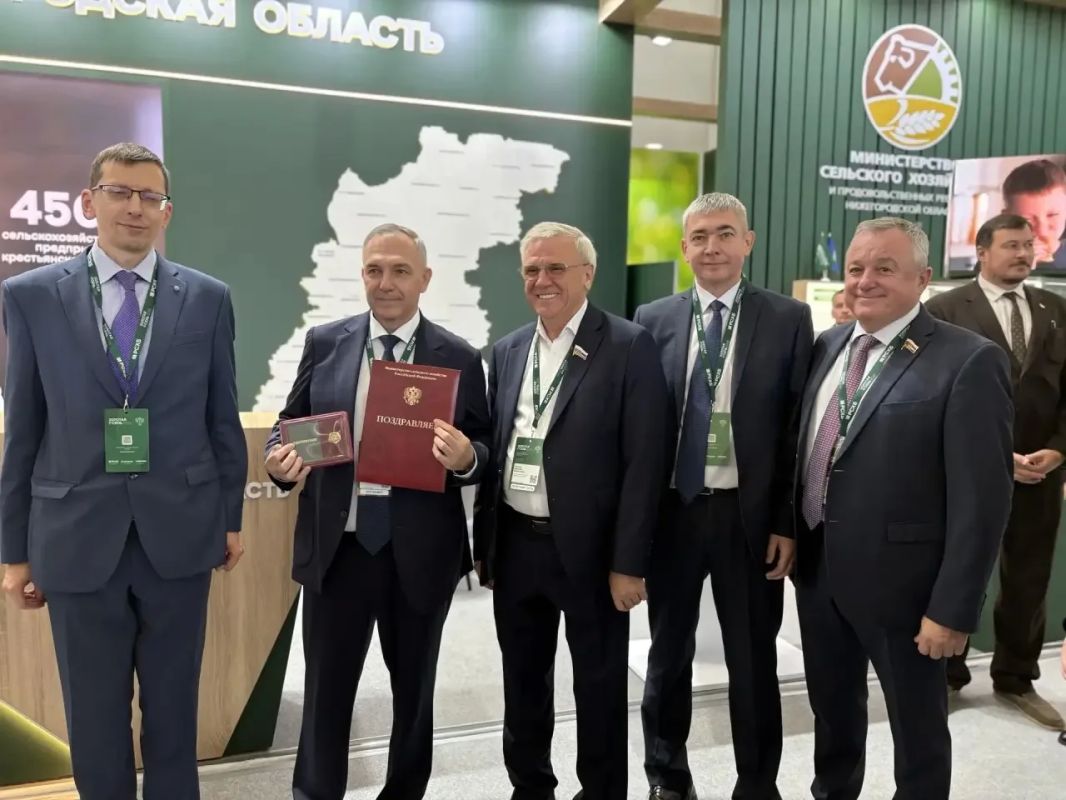 Депутаты Законодательного Собрания на форуме «Золотая осень» в Москве! Депутаты Законодательного Собрания на форуме «Золотая осень» в Москве!