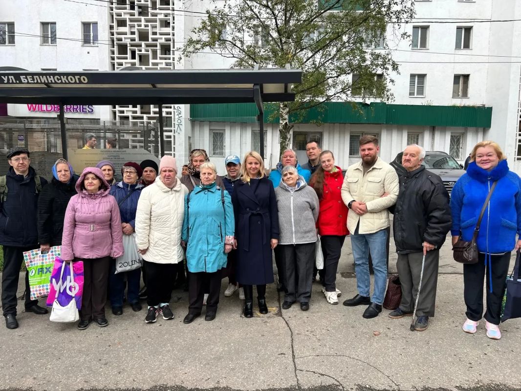 Ирина Молькова и Иван Корниенко организовали экскурсию в Семенов для активистов Всероссийского общества инвалидов