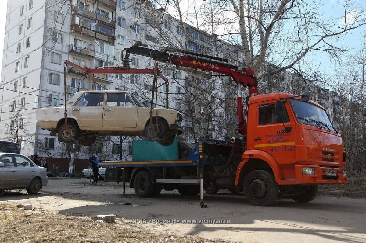 149 брошенных и разукомплектованных автомобилей убрали с улиц Автозаводского района