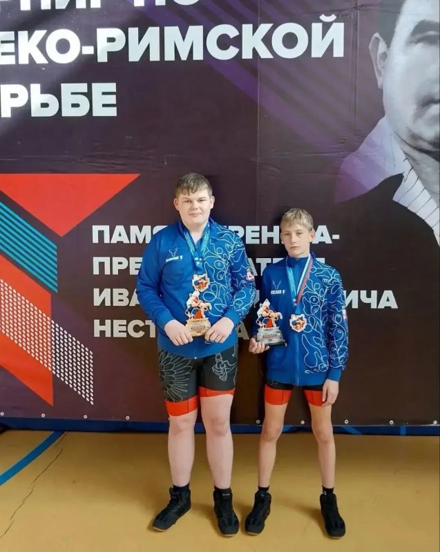 «Золото» и «бронзу» завоевали нижегородские борцы «Золото» и «бронзу» завоевали нижегородские борцы