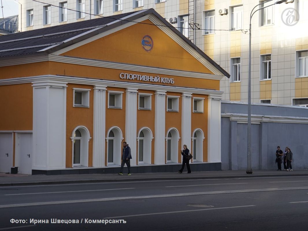 Бывший бассейн «Динамо» в Нижнем Новгороде восстановили под спортклуб «Город Горький» Бывший бассейн «Динамо» в Нижнем Новгороде восстановили под спортклуб «Город Горький»