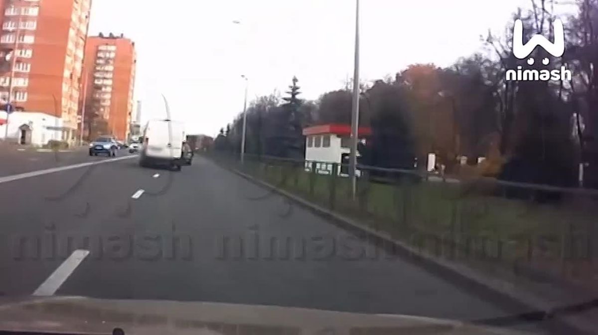 "Он в него въе**ался, а потом он просто сбил мотоциклиста"