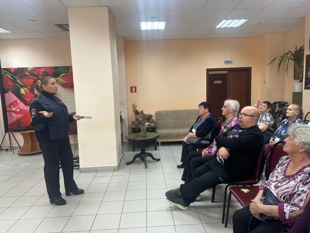 Профилактическая беседа: «Безопасность в движении» простые правила для долгой жизни Профилактическая беседа: «Безопасность в движении» простые правила для долгой жизни