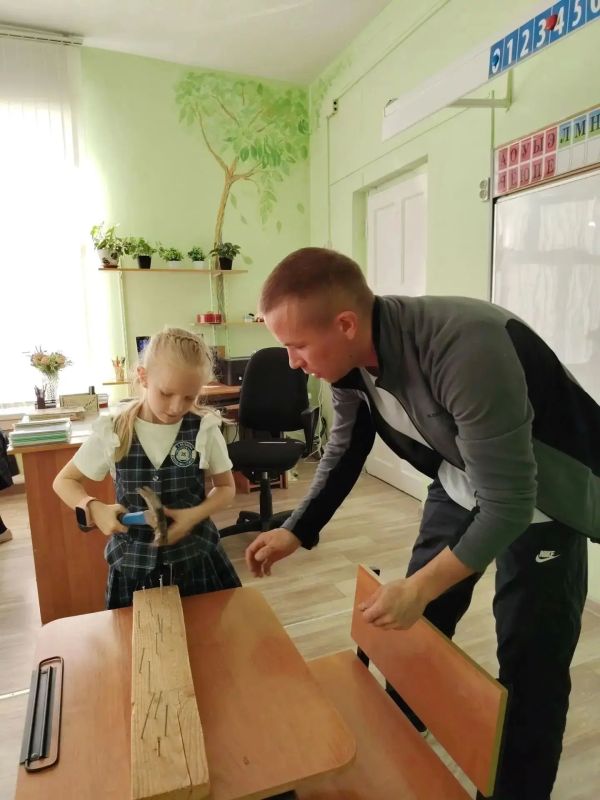 День отца в сфере образования Нижегородской области: как регион отметил праздник Нижегородская область с размахом поддержала День отца! Сотни образовательных учреждений — от детских садов до школ — провели десятки ярких... День отца в сфере образования Нижегородской области: как регион отметил праздник Нижегородская область с размахом поддержала День отца! Сотни образовательных учреждений — от детских садов до школ — провели десятки ярких...