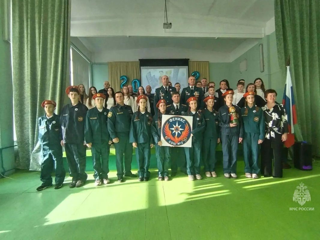 В Навашино создан первый отряд юных спасателей «Феникс» В Навашино создан первый отряд юных спасателей «Феникс»