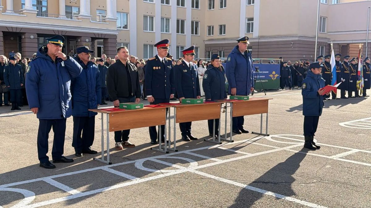 Воспитанники кадетского корпуса Приволжского федерального округа имени генерала армии В. Ф. Маргелова приняли Торжественную клятву кадета Воспитанники кадетского корпуса Приволжского федерального округа имени генерала армии В. Ф. Маргелова приняли Торжественную клятву кадета